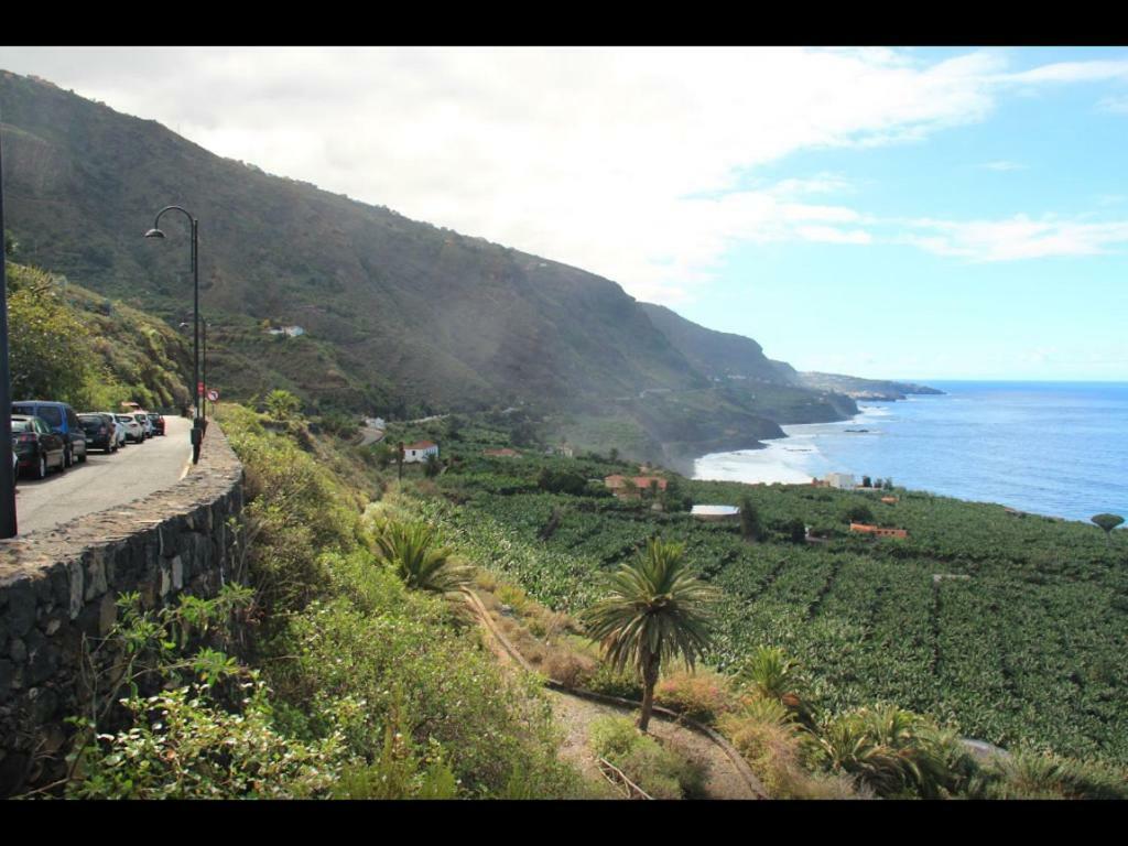 Villa In Protected Space In Front Of The Sea Los Realejos Extérieur photo