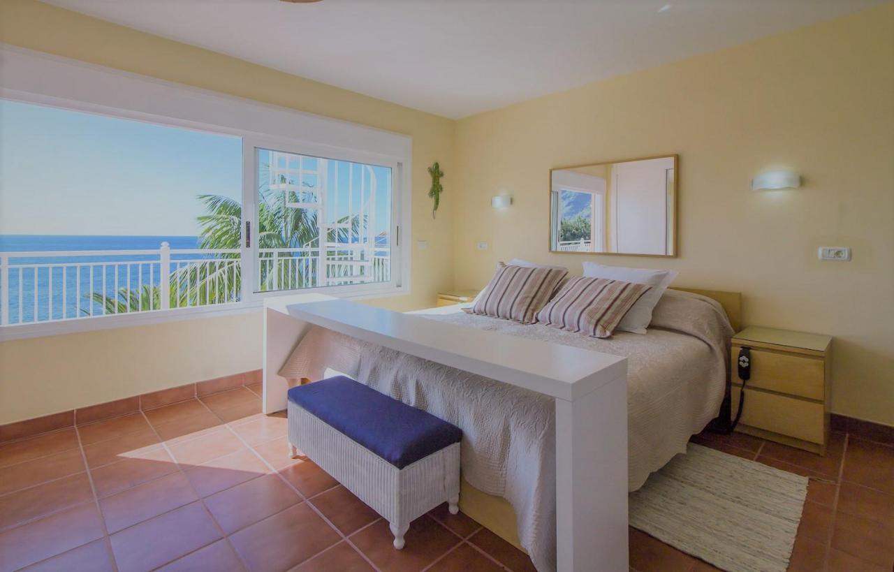Villa In Protected Space In Front Of The Sea Los Realejos Extérieur photo