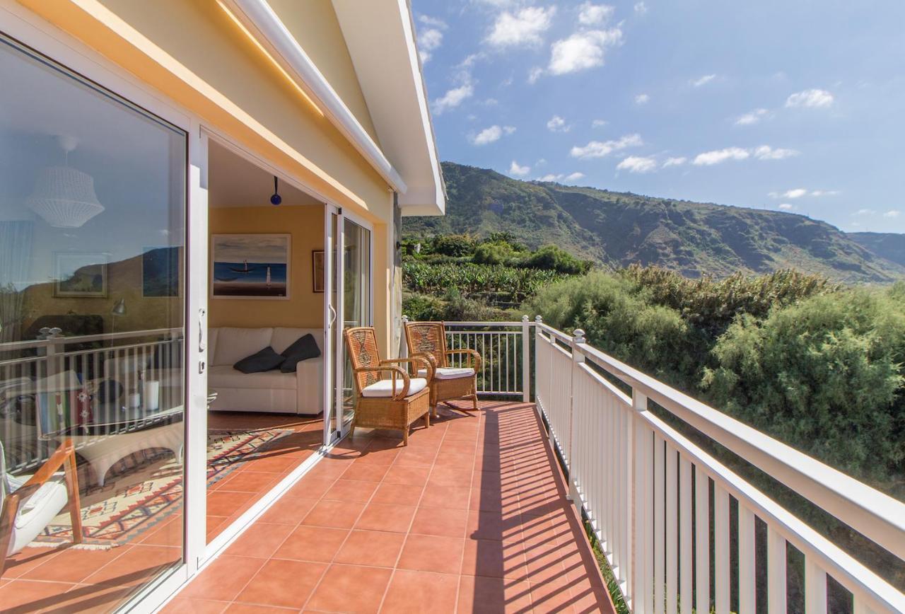 Villa In Protected Space In Front Of The Sea Los Realejos Extérieur photo